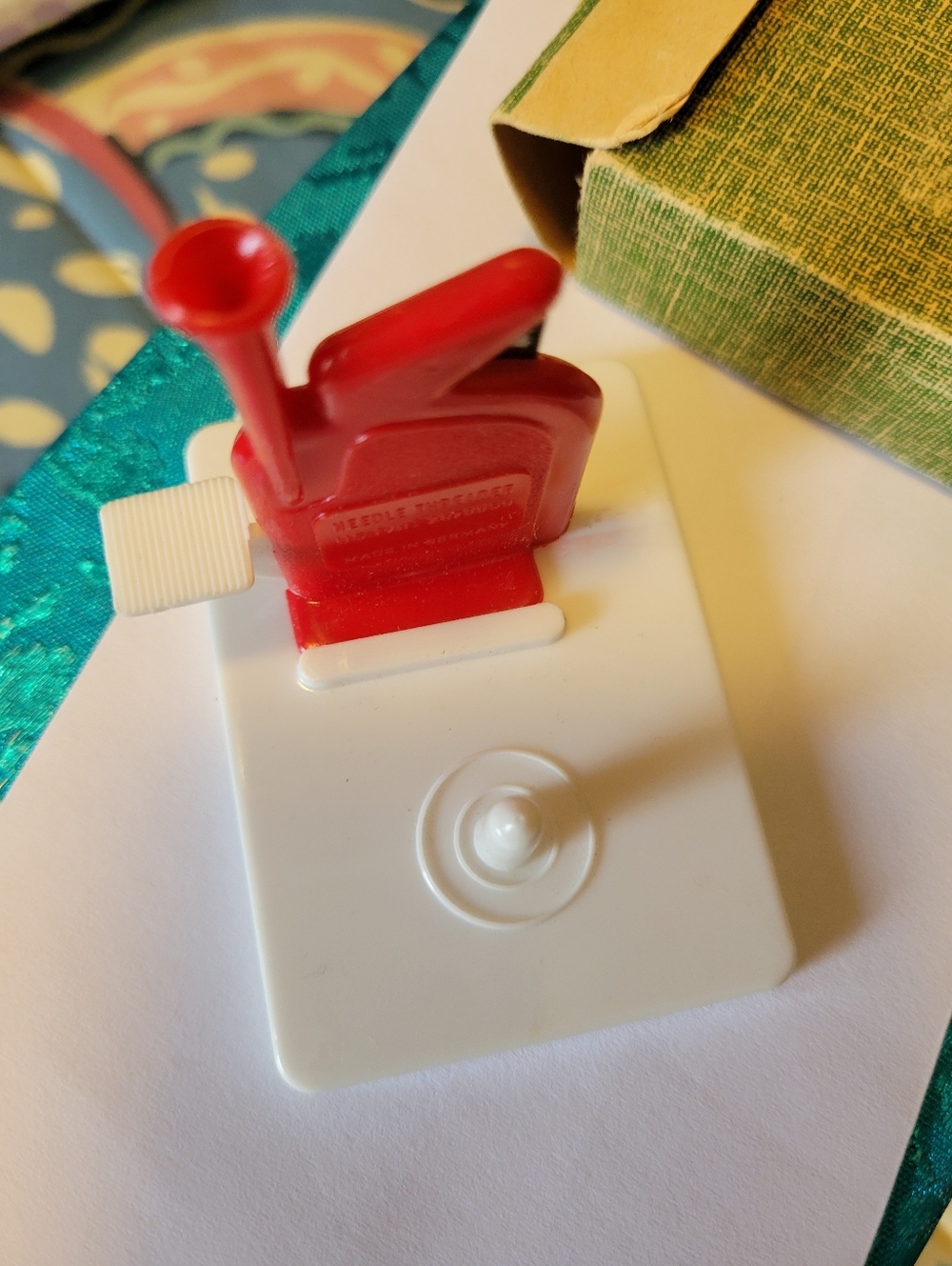 Vintage Witch Needle Threader Made in Western Germany ~ 1950s (?) ~ Sewing - Picture 10 of 12